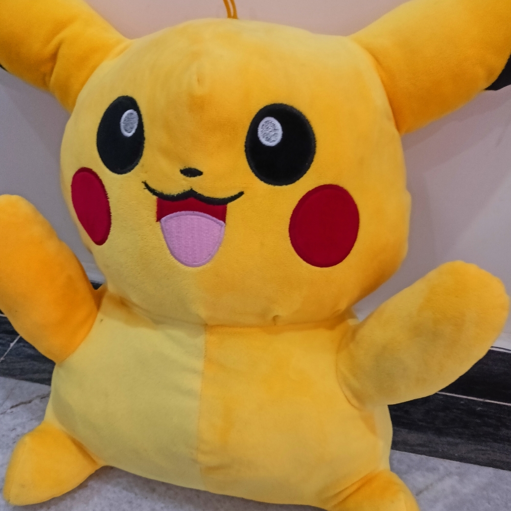 Big Pikachoo soft toy size - Picture 1 of 1